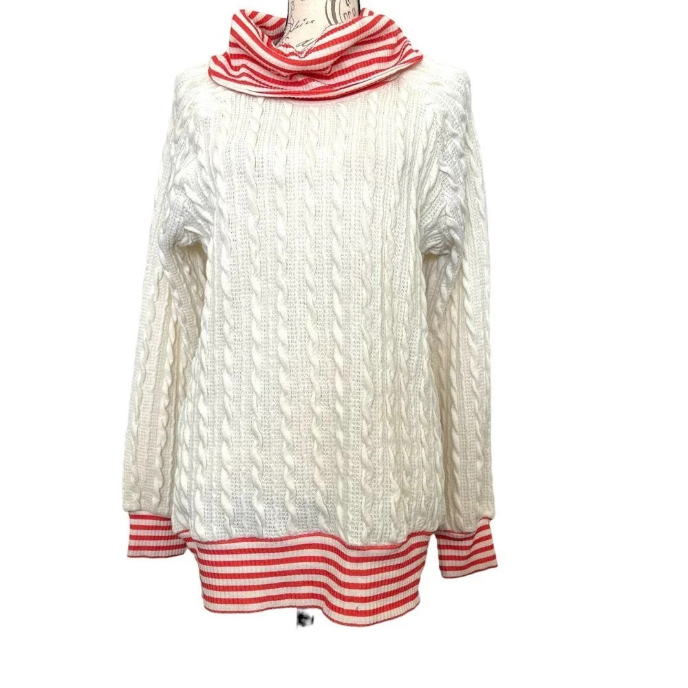 Luukse Cowl Neck Cable‎ Knit Sweater Size Medium